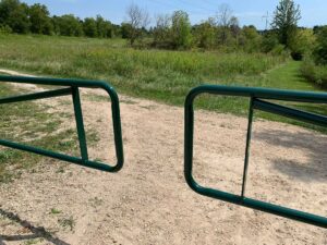 Driveway Entrance Barrier Gate (Manual Swing) Walkway