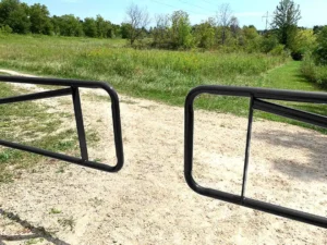 Driveway Entrance Barrier Gate Manual Swing Single Gate