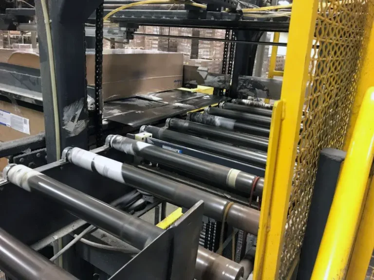 Custom Integrated Conveyor Systems Palletizer