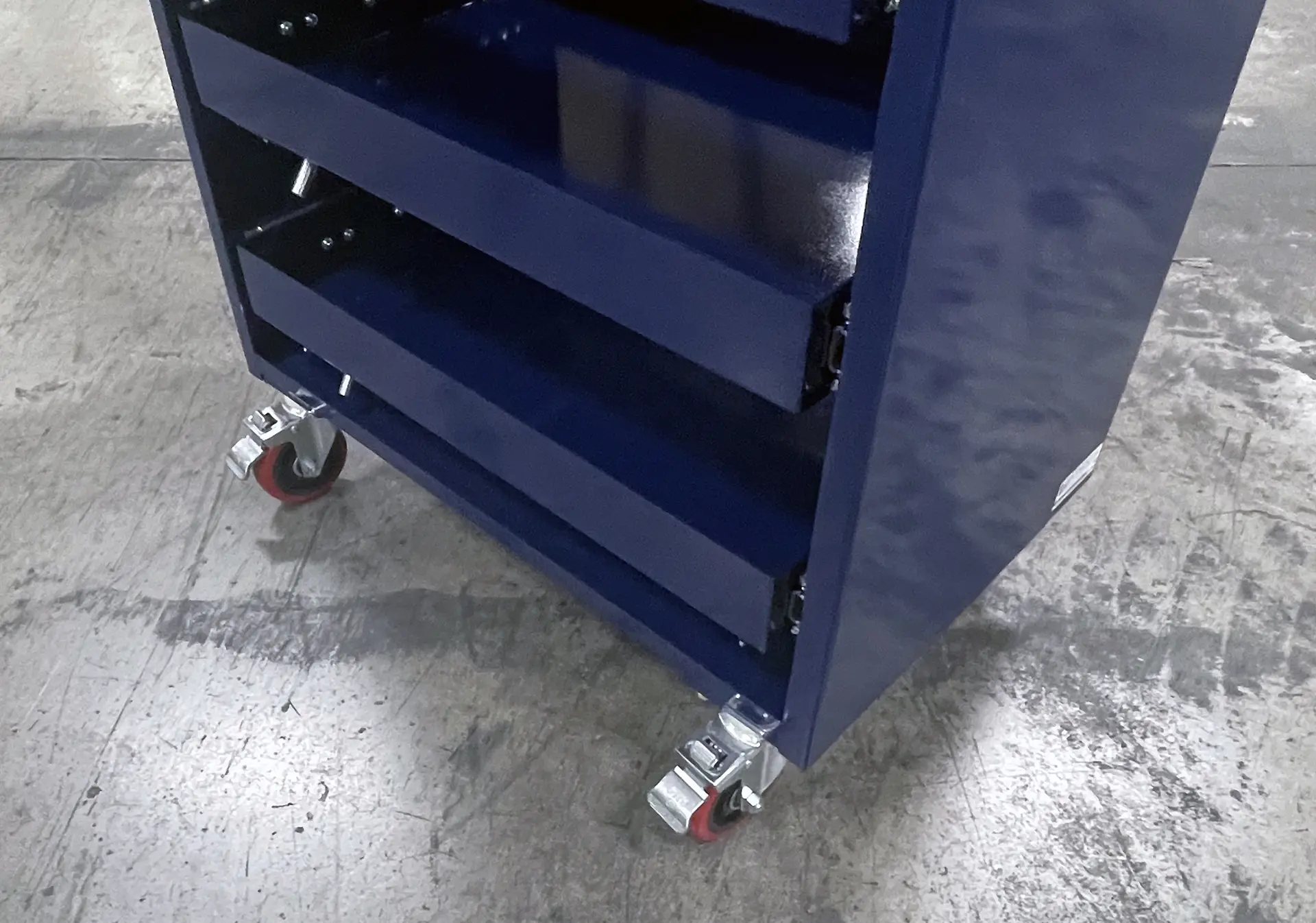 Medical Work-In-Process (WIP) Transport Cart floor lock caster view